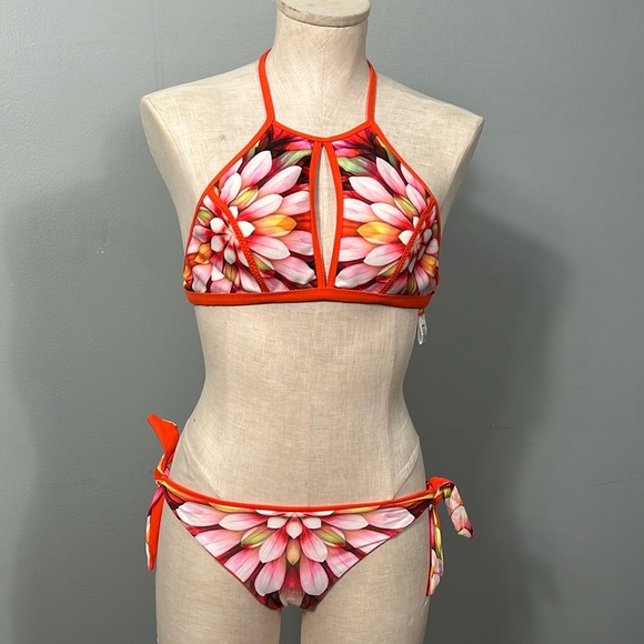 Robin Piccone 'Arianna' Reversible High Neck Bikini Top size X small - Picture 5 of 15